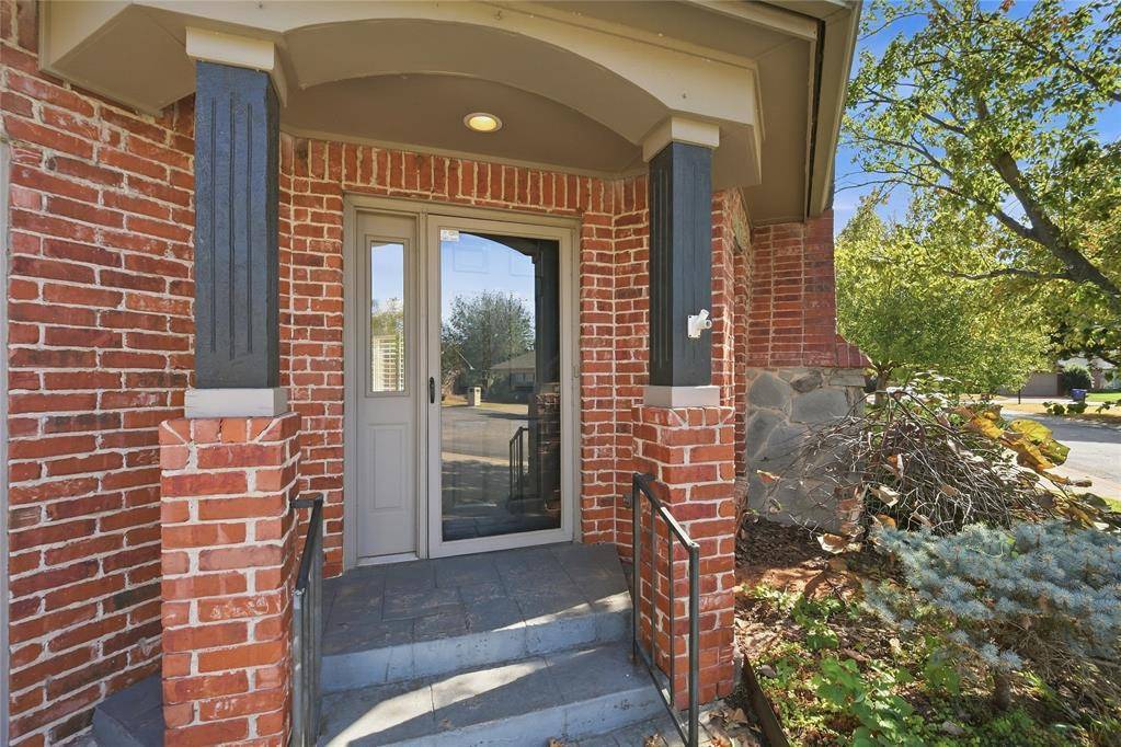 11912 Barrywood DR, Oklahoma City, OK 73120