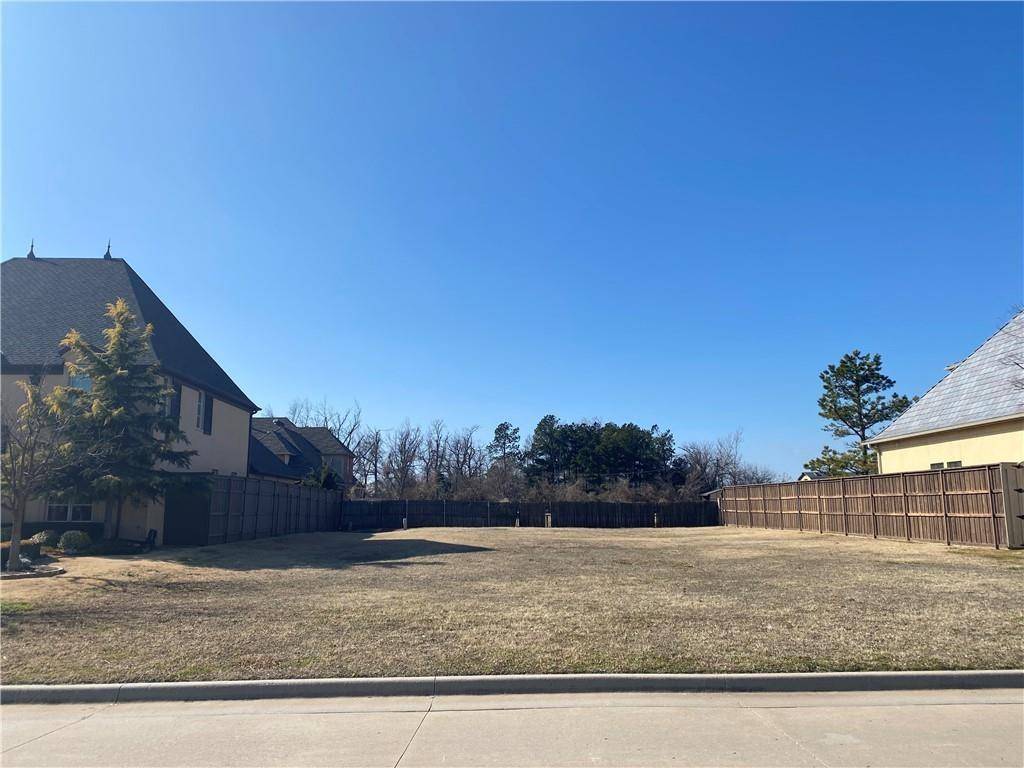 2016 Danfield DR, Norman, OK 73072