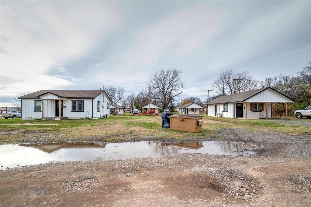 402 N 6th AVE, Stroud, OK 74079