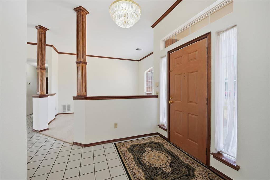 2104 Mark RD, Edmond, OK 73003