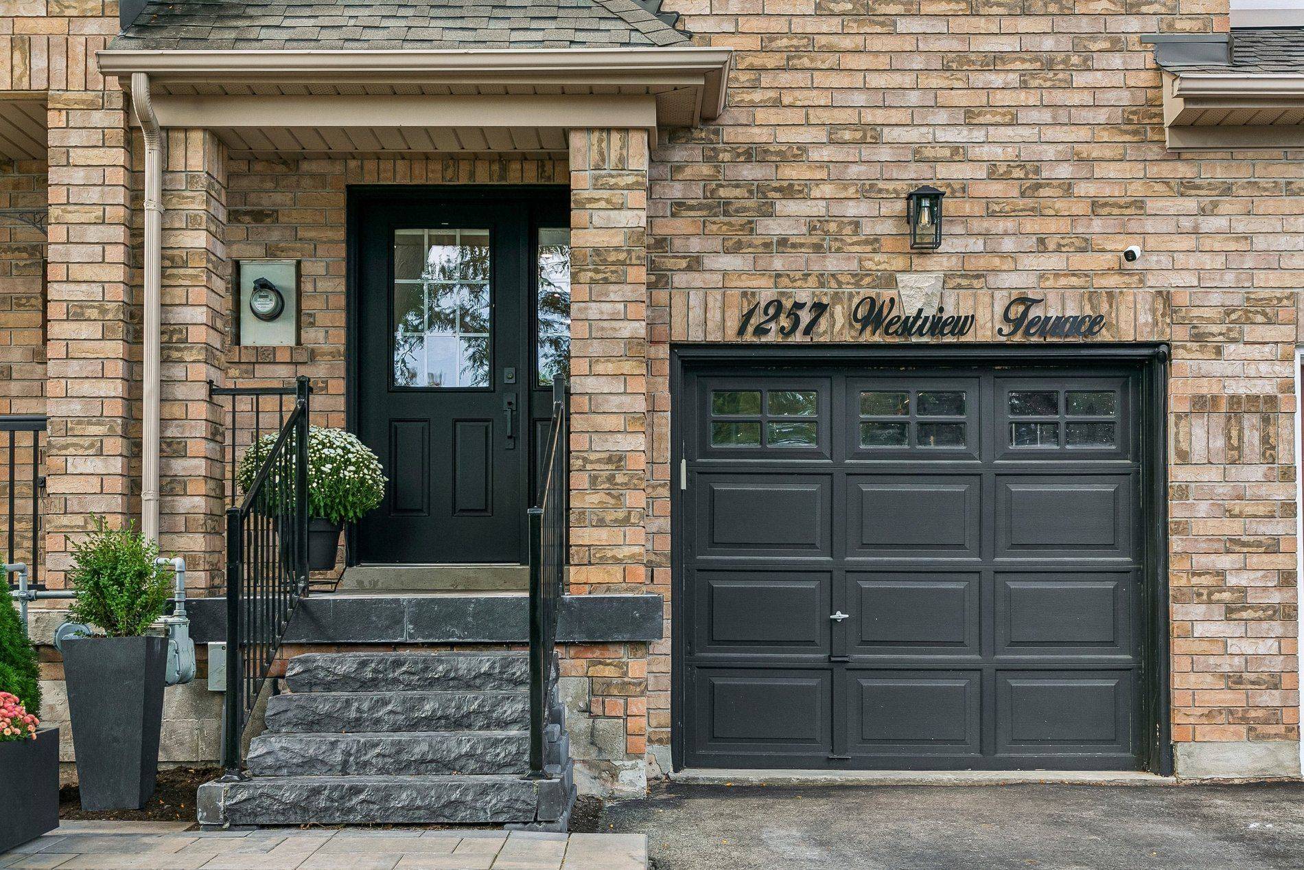 1257 Westview TER, Oakville, ON L6M 4B4