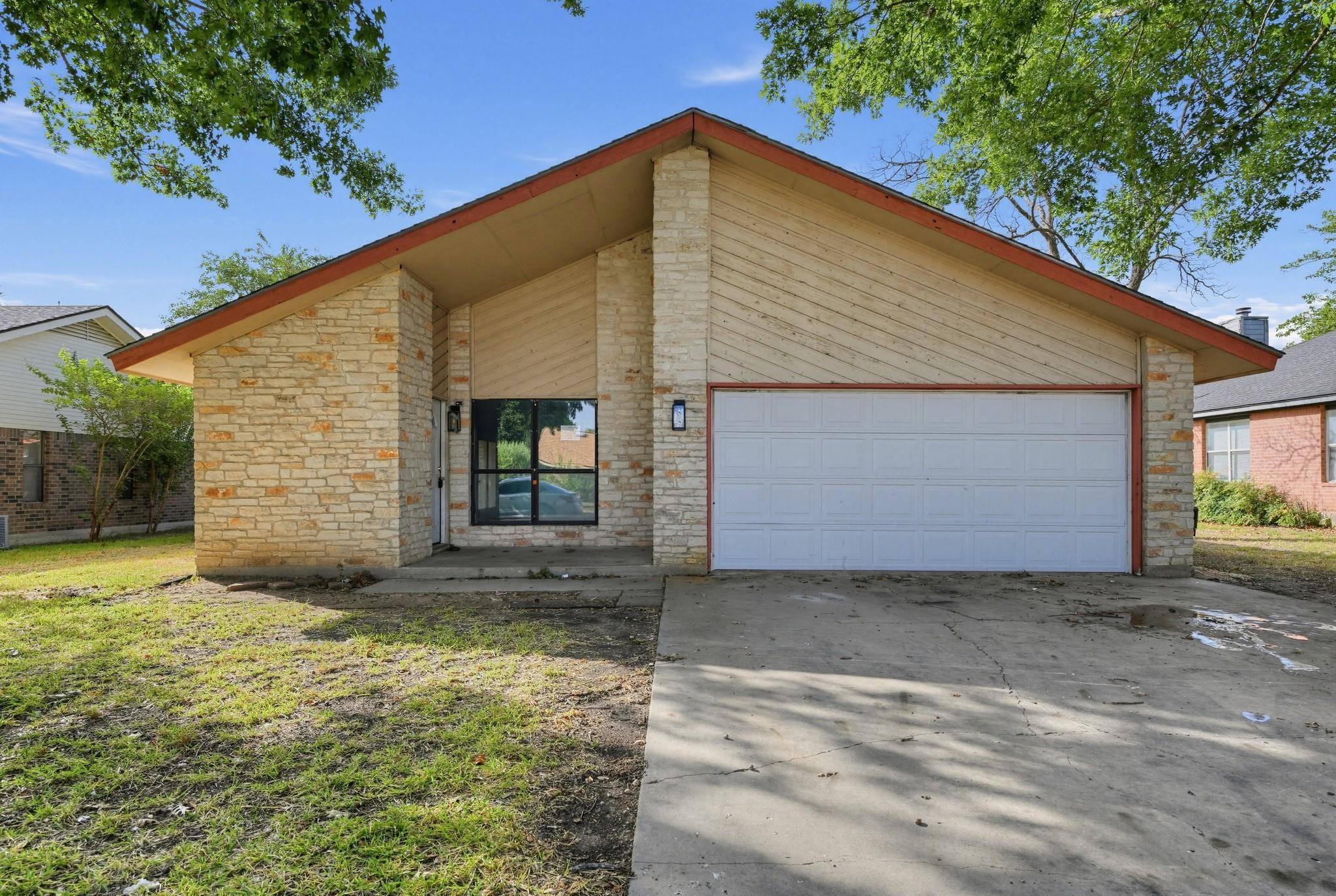 1805 Cedarlawn ST, Taylor, TX 76574