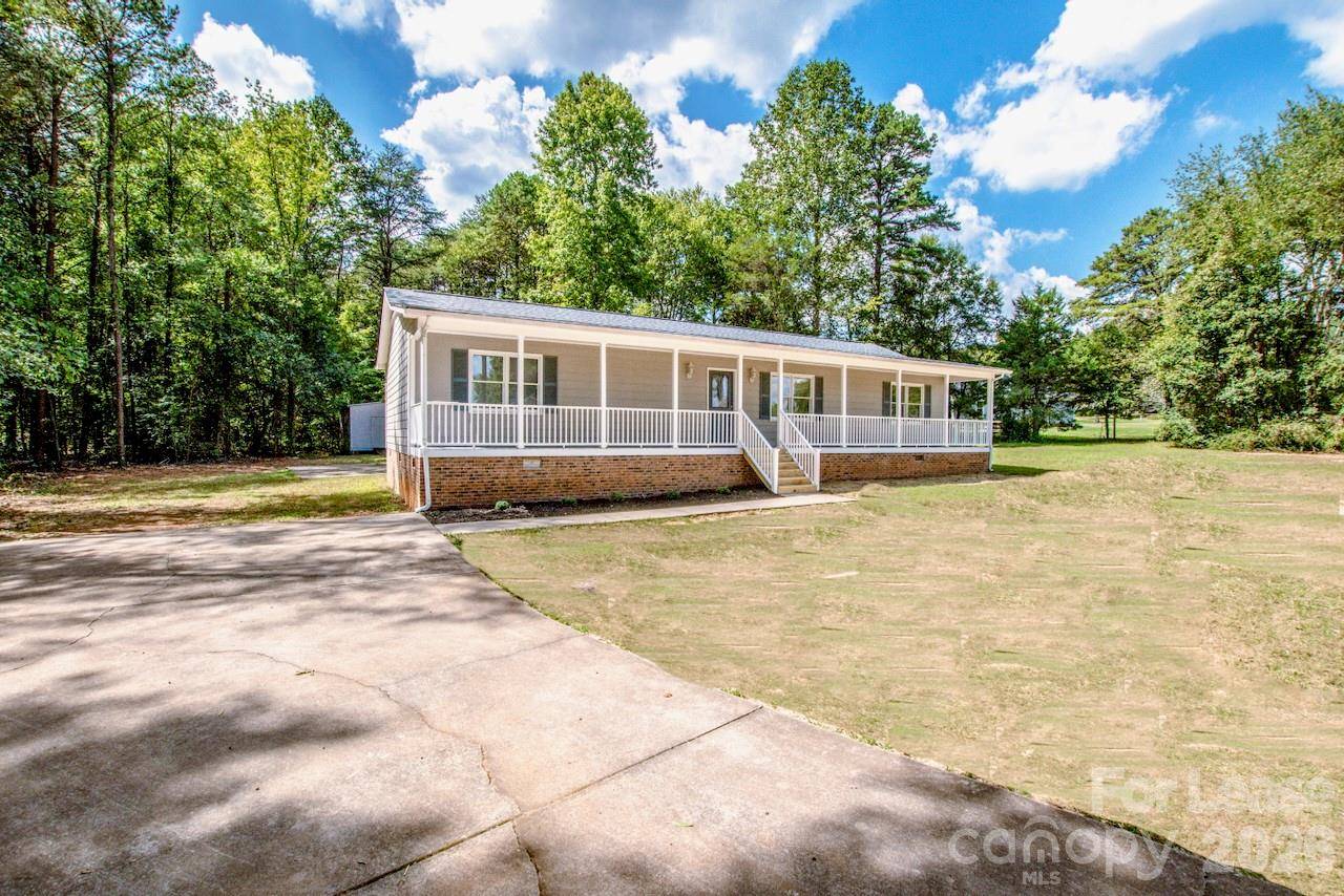 7730 Deer Track DR, Denver, NC 28037