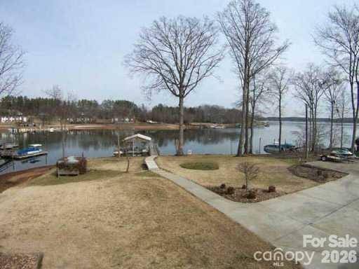 3944 Burton LN, Denver, NC 28037