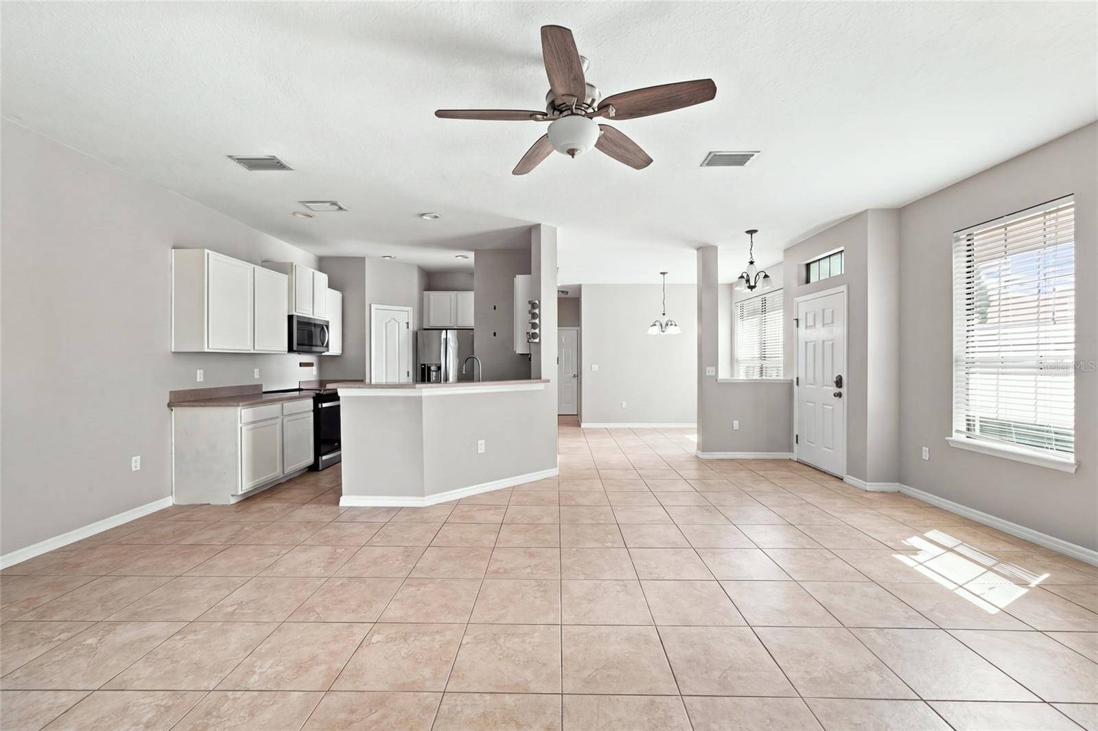 5519 KINGLETHILL DR, Lithia, FL 33547