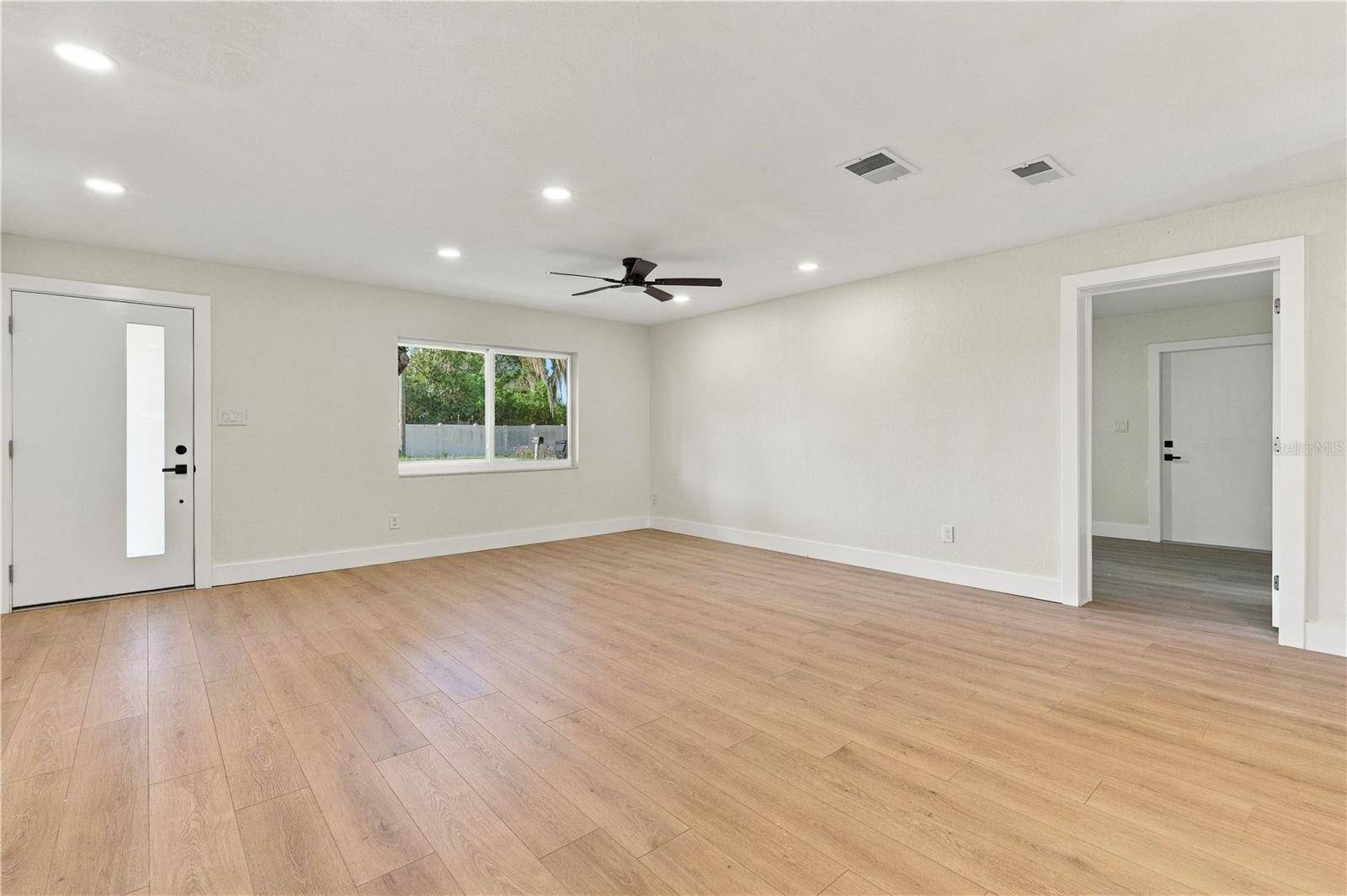 106 BISHOP ST, Auburndale, FL 33823
