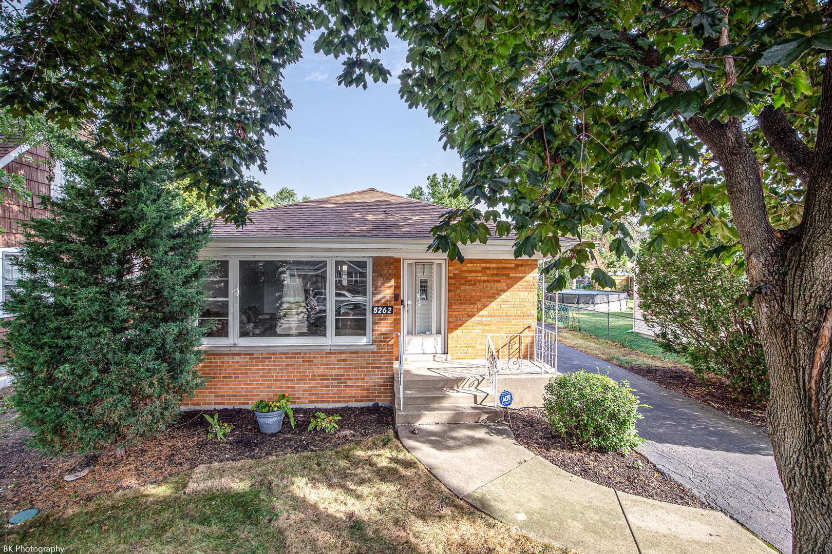 5262 Alexander PL, Oak Lawn, IL 60453