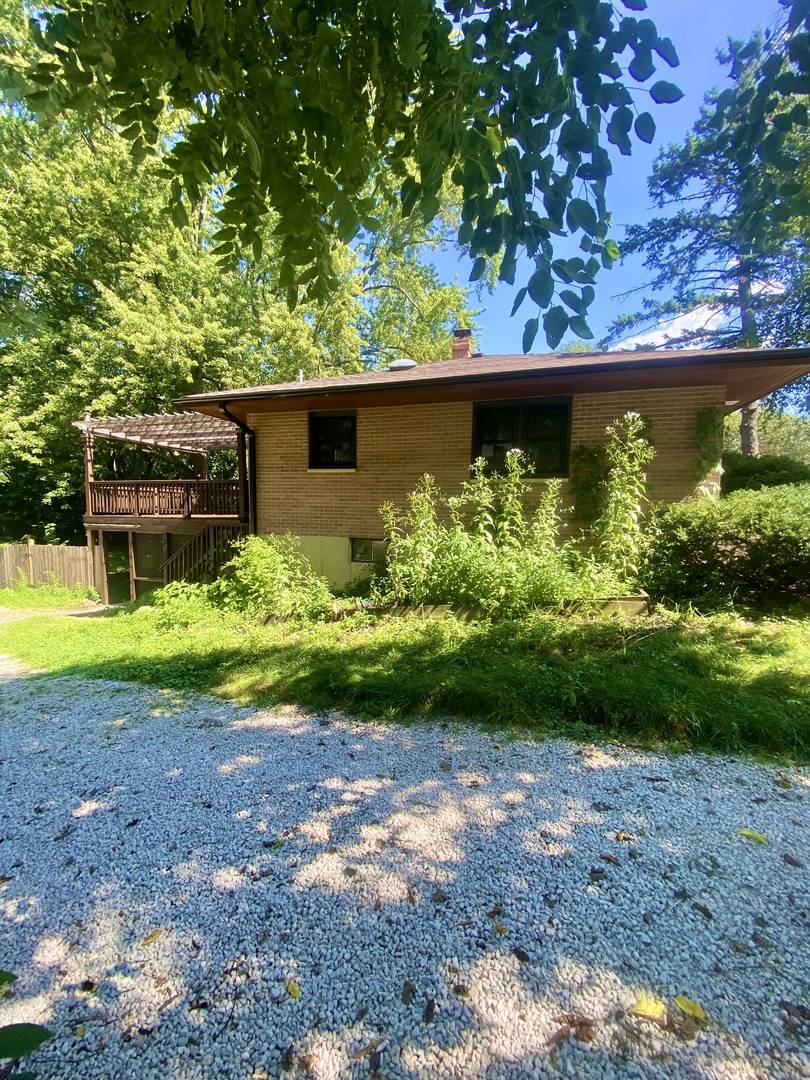 125 E Kimball AVE, Woodstock, IL 60098