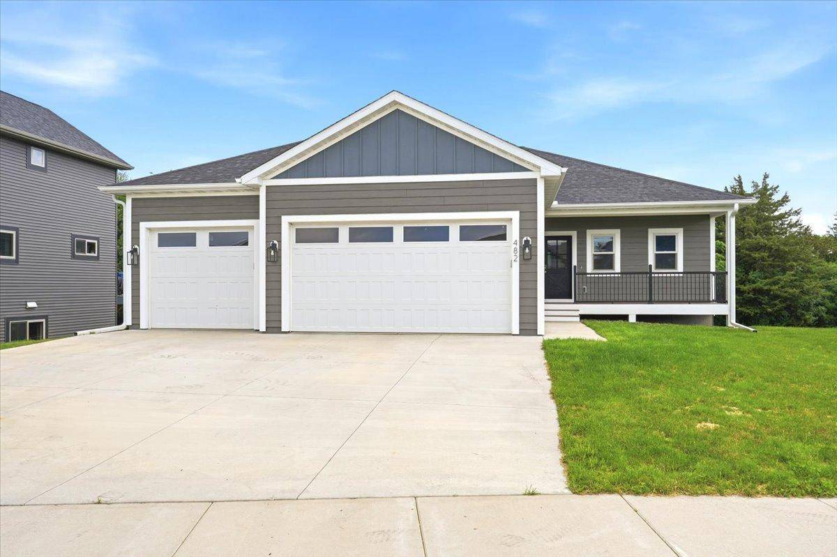 482 Westwood, River Falls, WI 54022