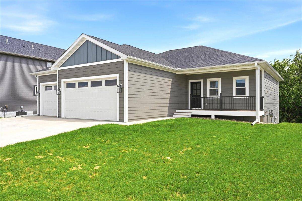 482 Westwood, River Falls, WI 54022