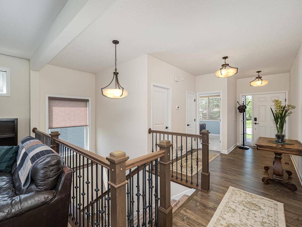 11516 Brookview DR, Maple Grove, MN 55311