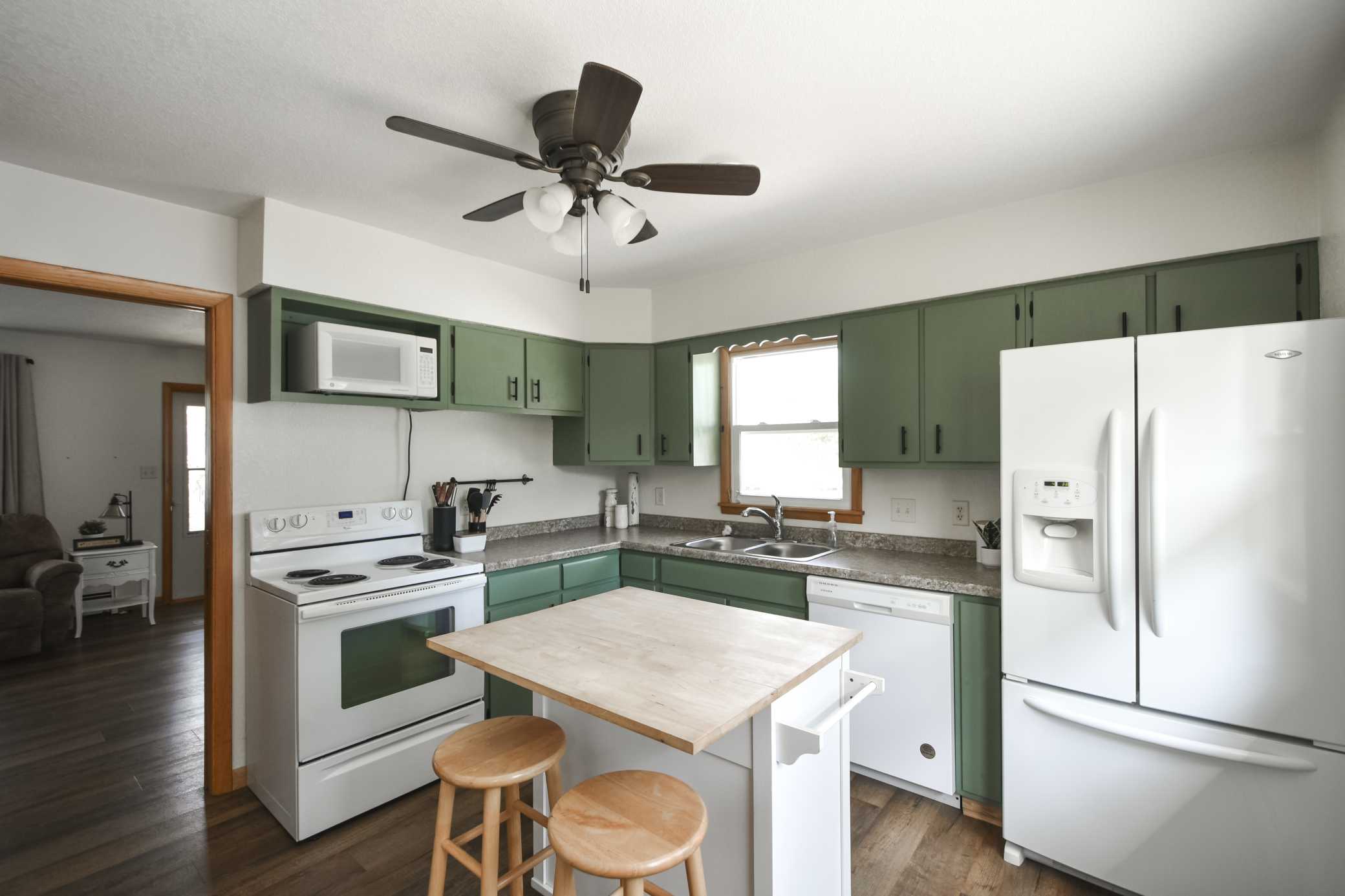 567 W 5th ST, Zumbrota, MN 55992