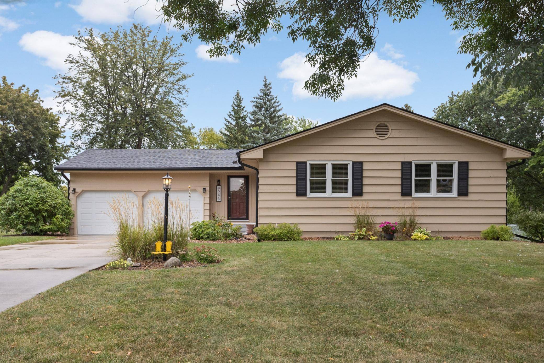 9943 Morris RD, Bloomington, MN 55437