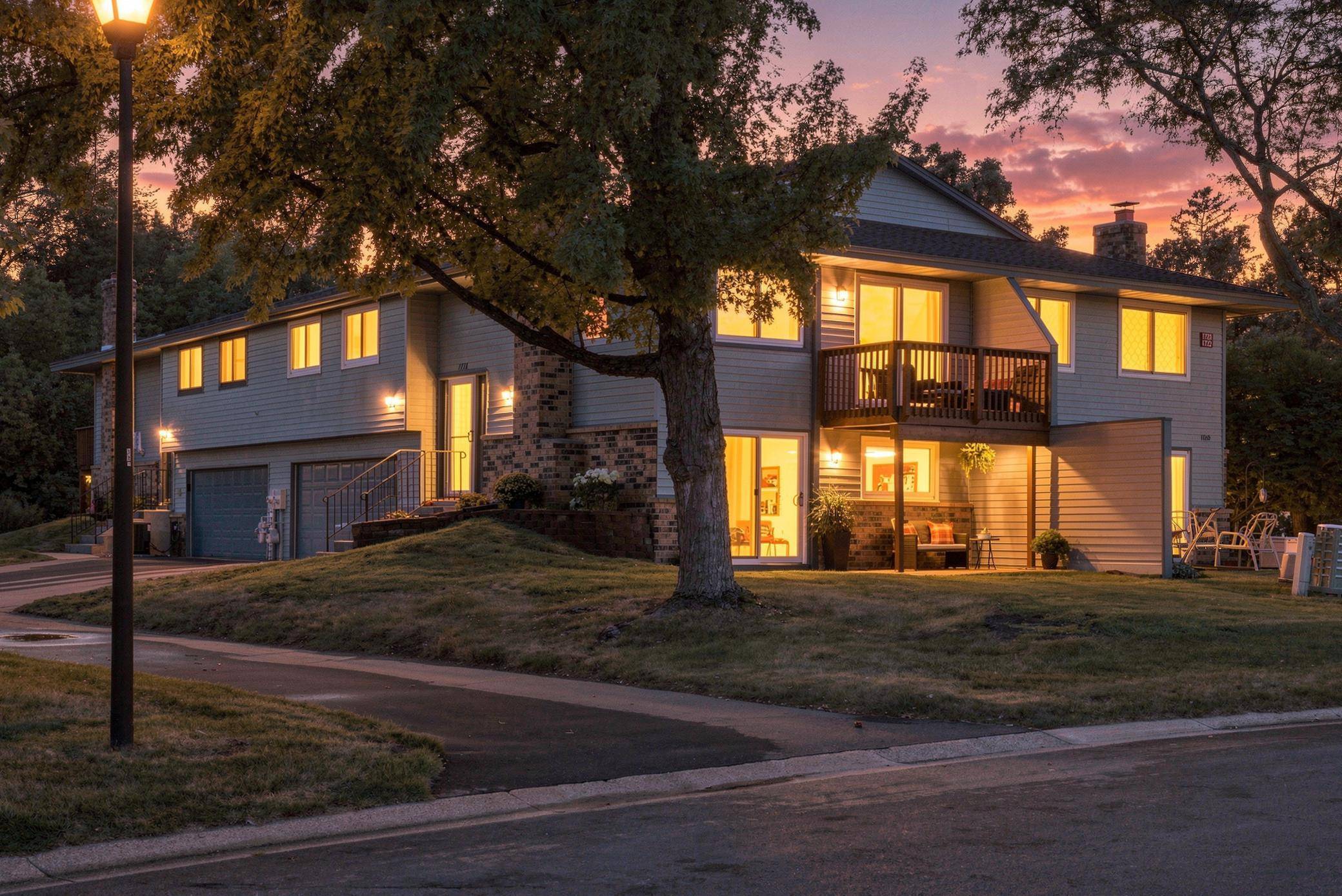 1716 Woodgate LN, Eagan, MN 55122