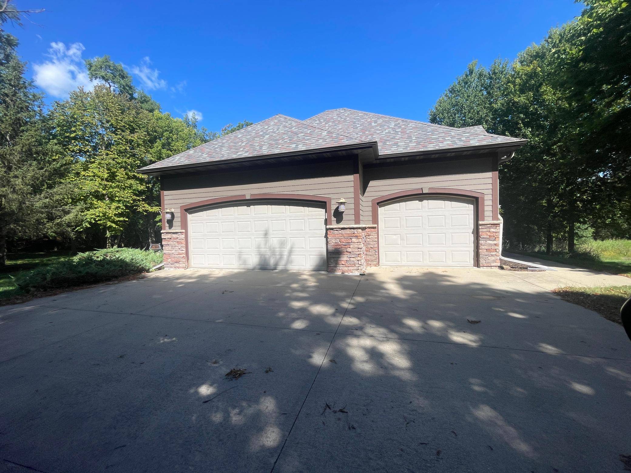 3019 Thaddeus RD SW, Rochester, MN 55902