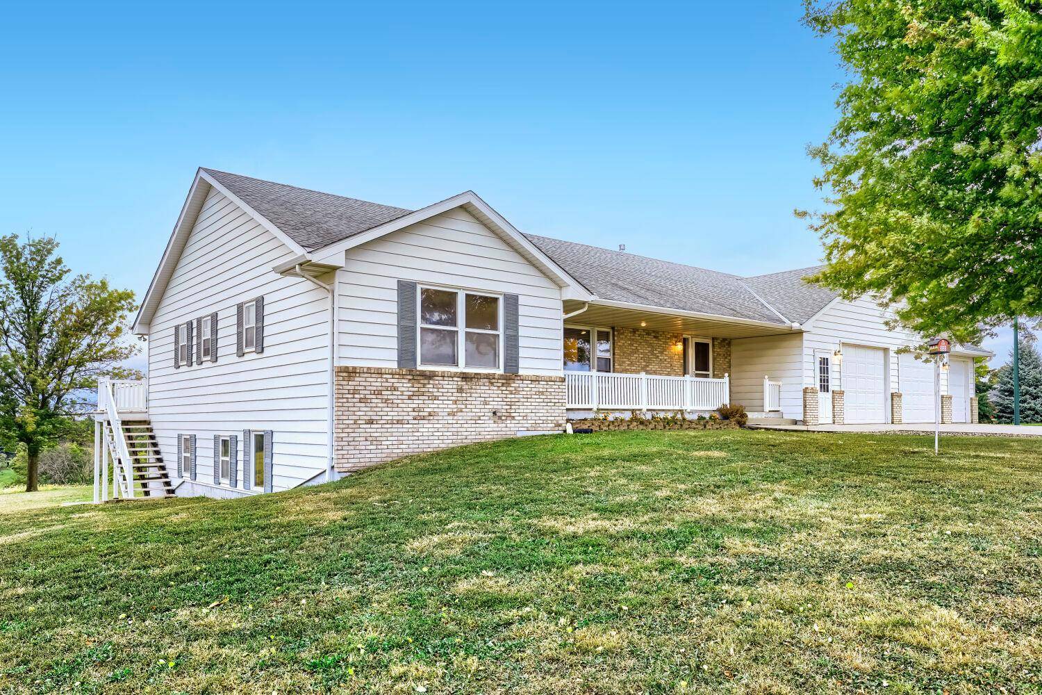 7030 Dahlgren RD, Chaska, MN 55318