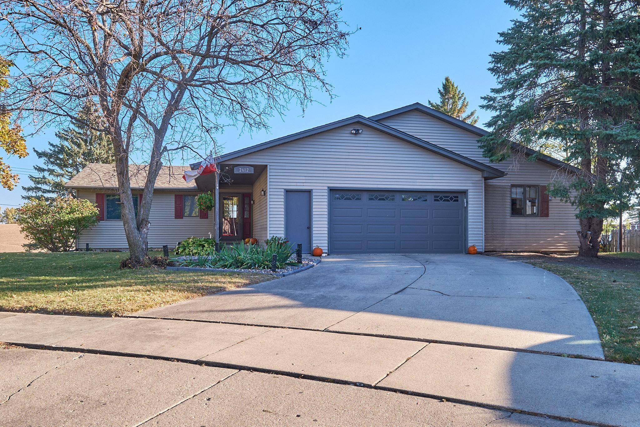 2612 28th AVE NW, Rochester, MN 55901