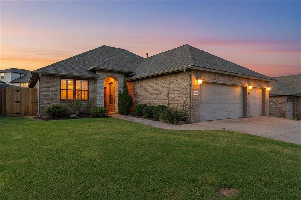 6116 Beverly Hills DR, Edmond, OK 73034