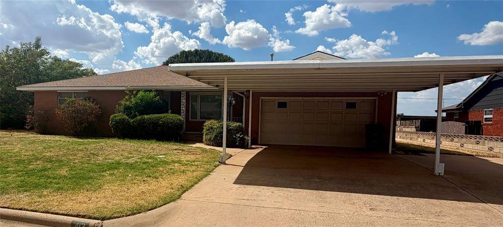 412 S 25th ST, Clinton, OK 73601