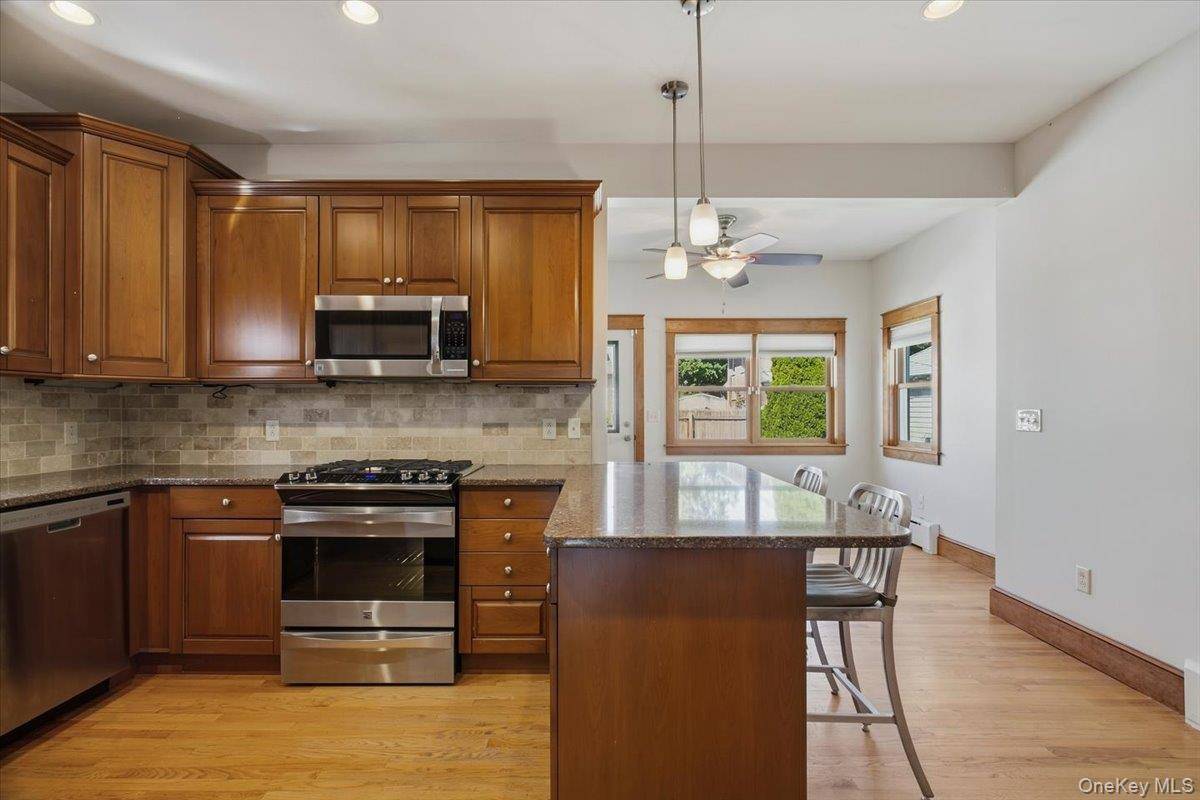 8 E Willow ST, Beacon, NY 12508