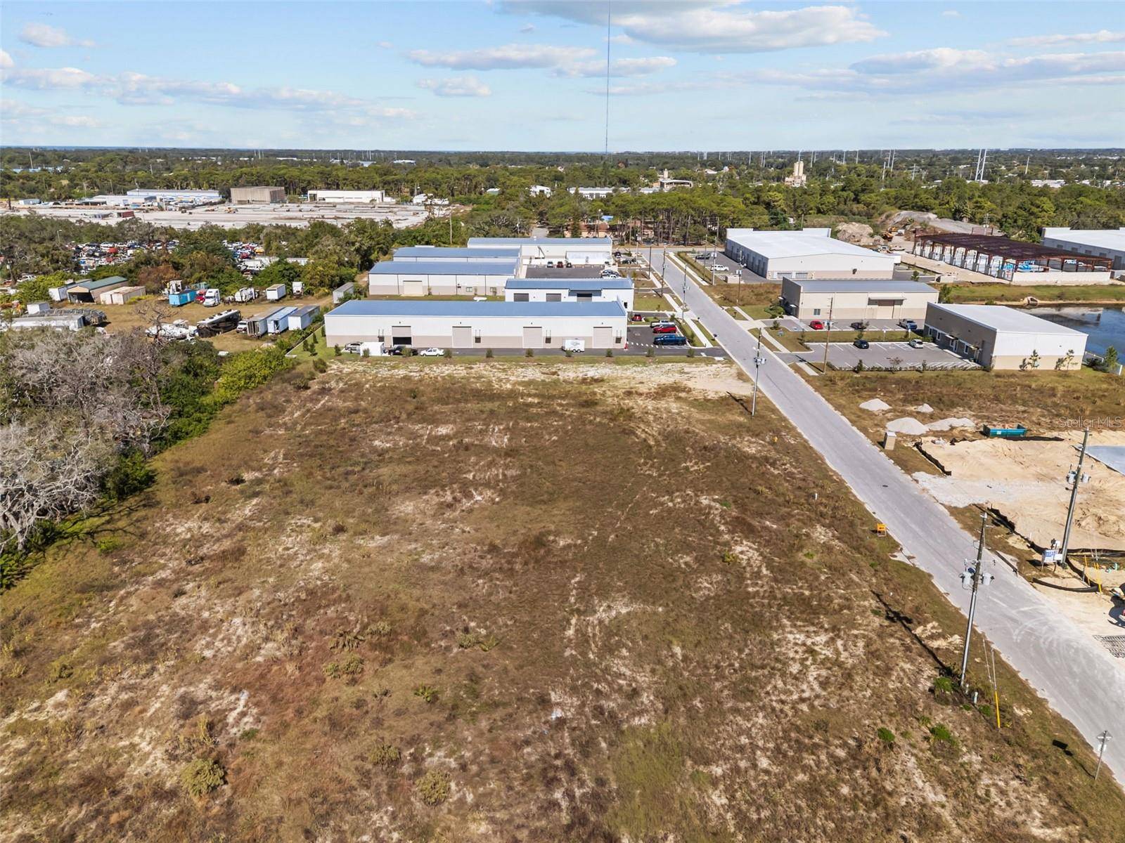 1498 NORTH BEND DR, Tarpon Springs, FL 34689