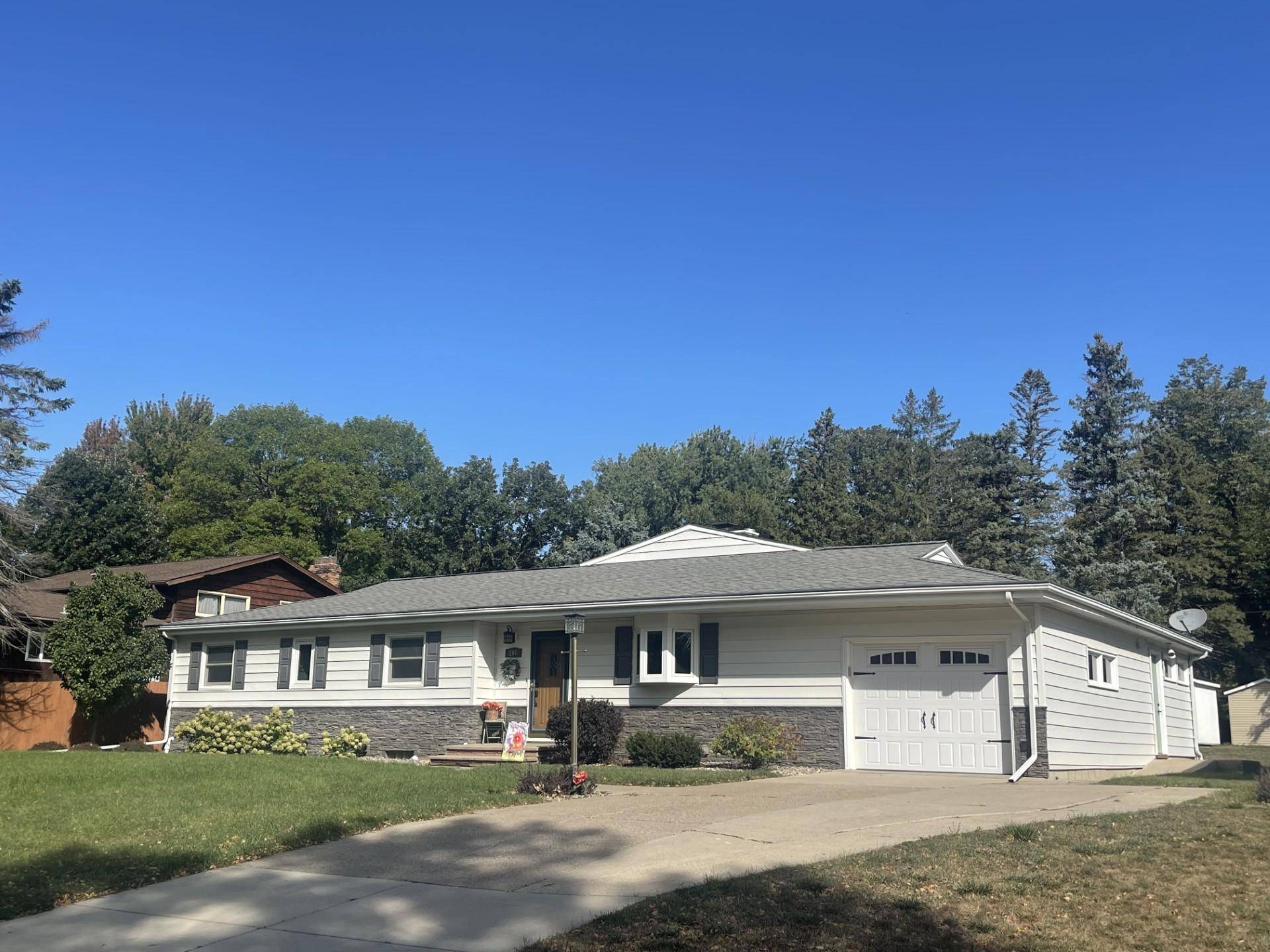 207 E Hollett ST, Tracy, MN 56175