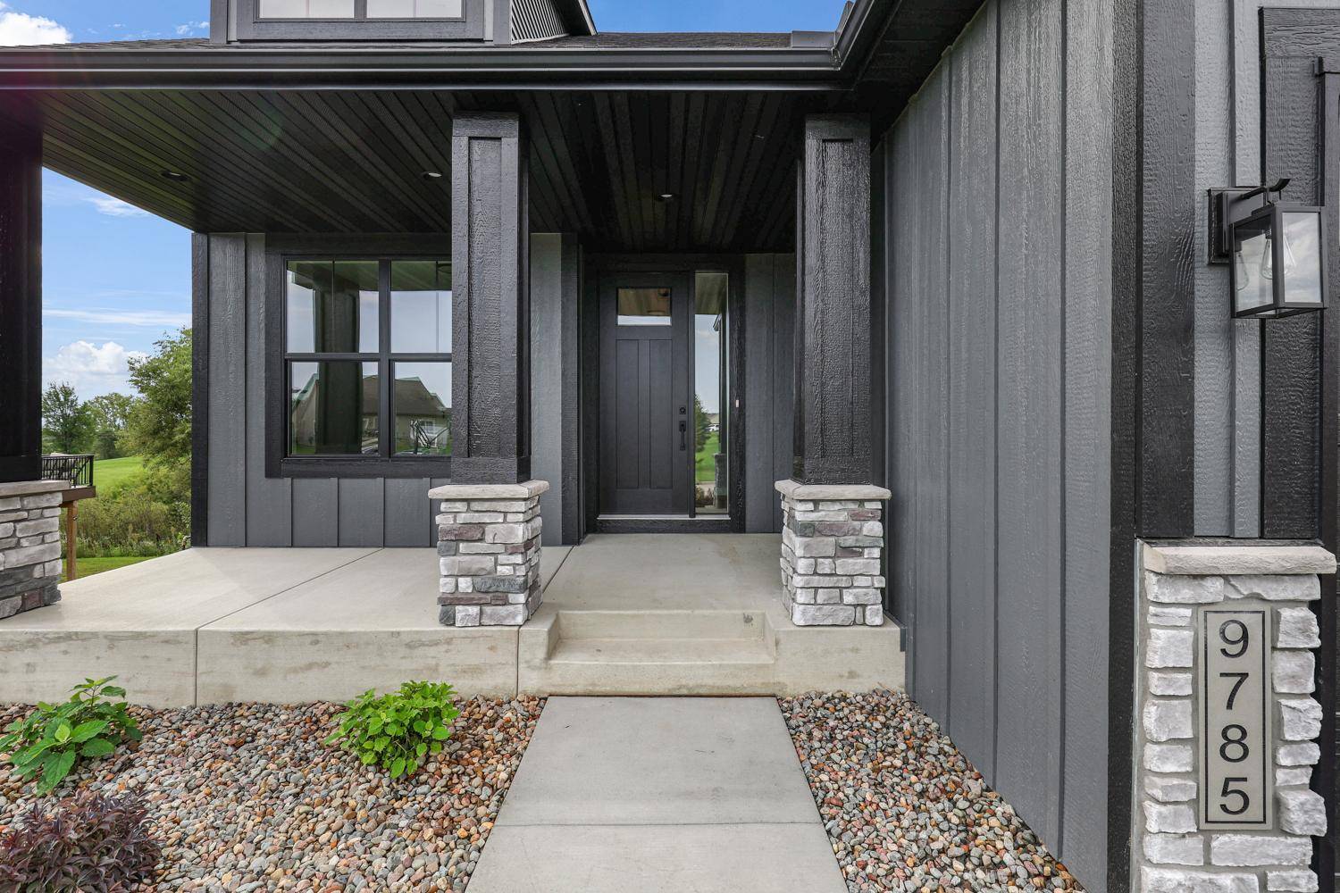 9785 Pinehurst DR, Elko New Market, MN 55020