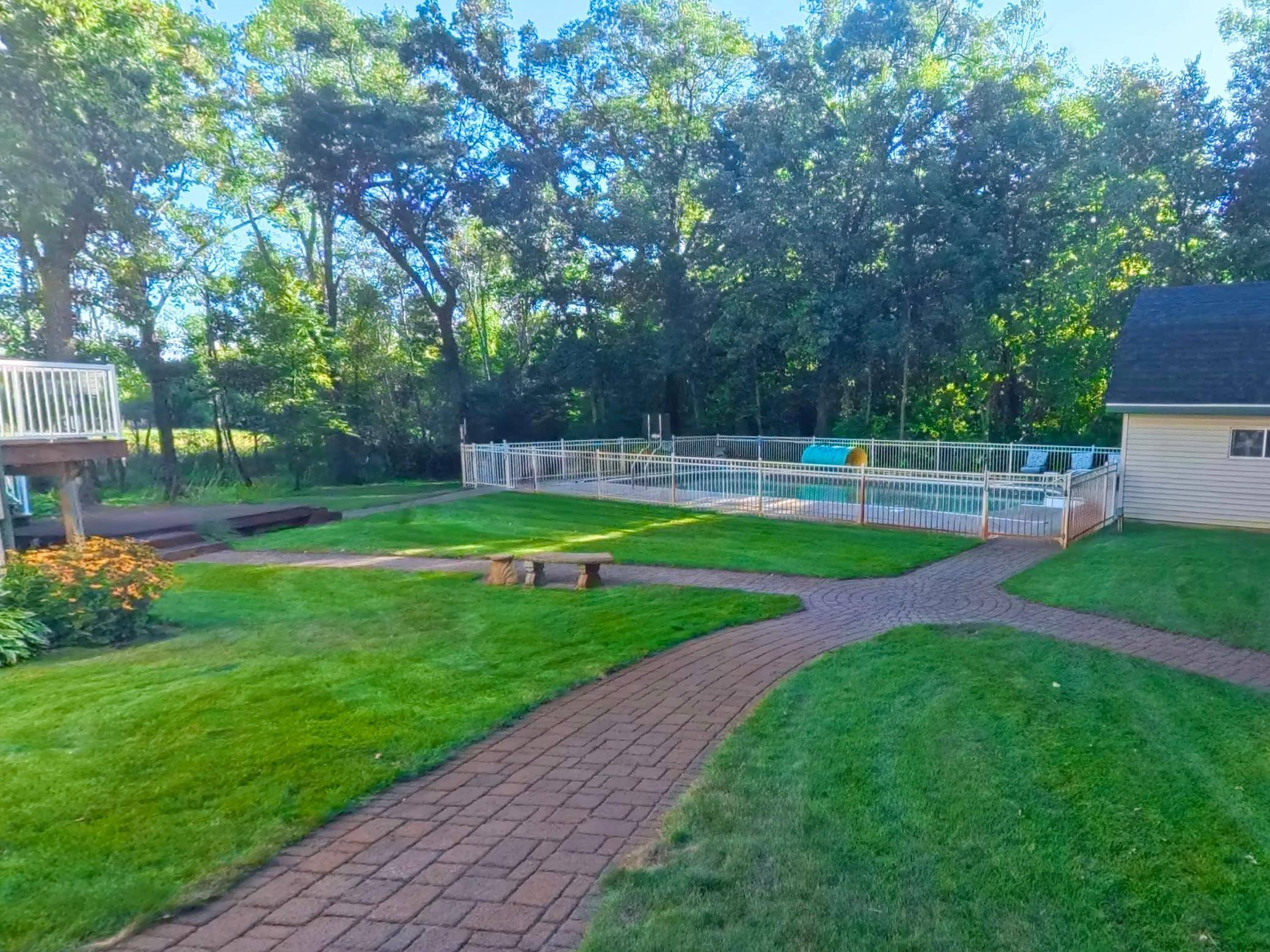 5900 Remington RD SE, Alexandria, MN 56308