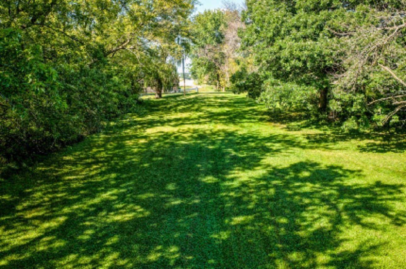 2404 SE Marshall ST, Albert Lea, MN 56007