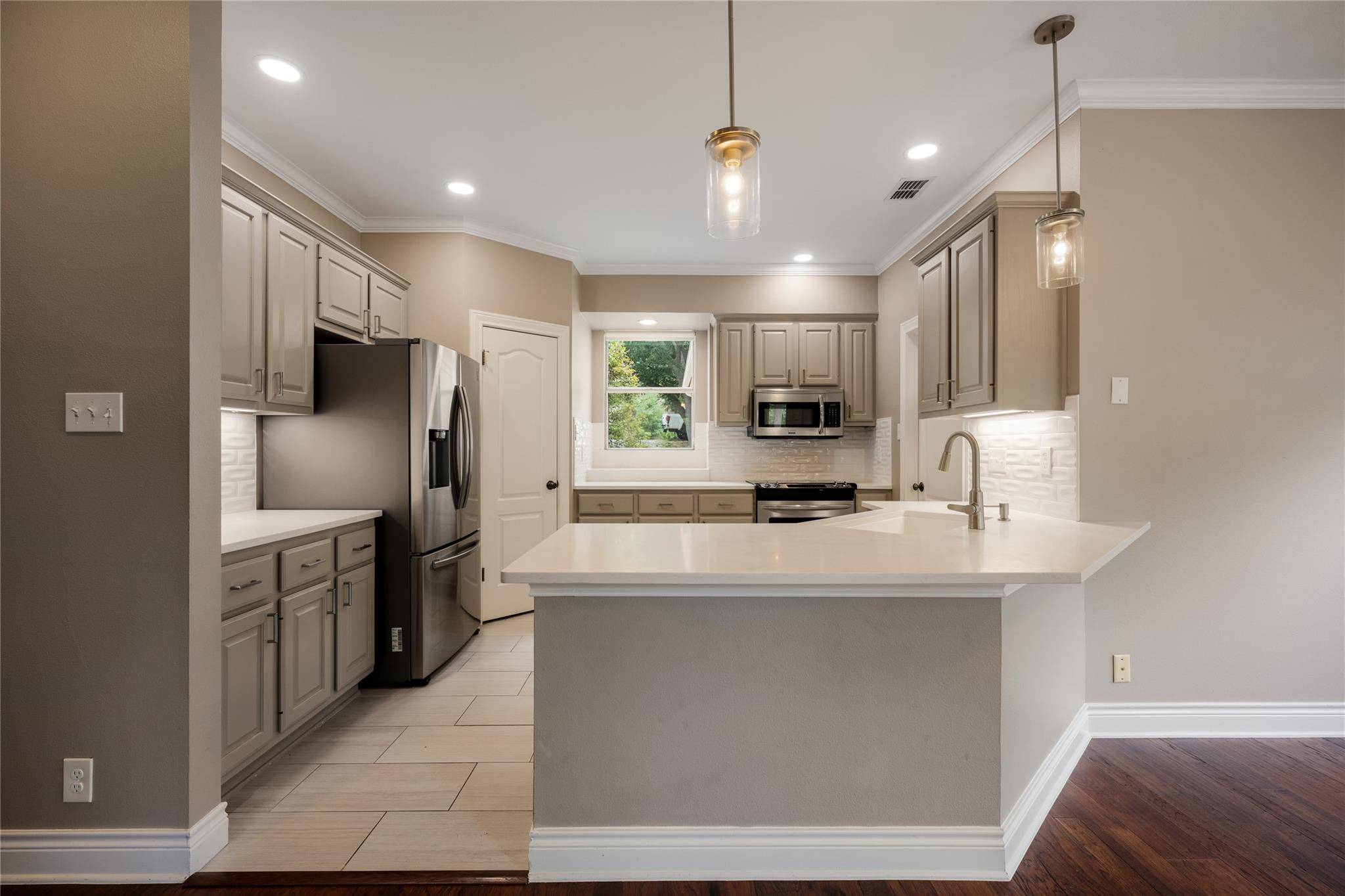 319 Copperleaf RD, Lakeway, TX 78734