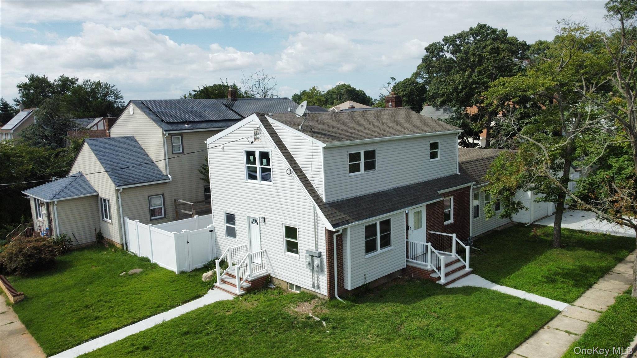 142 Green ST, Valley Stream, NY 11580