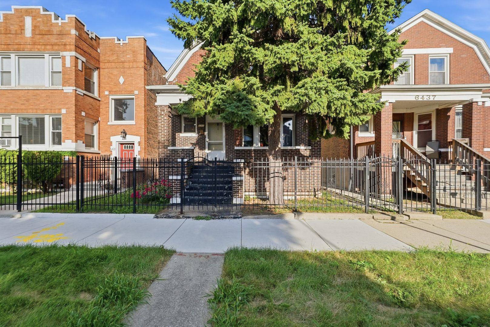 6435 S ARTESIAN AVE, Chicago, IL 60629
