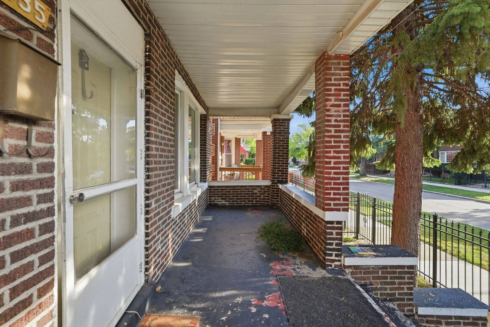 6435 S ARTESIAN AVE, Chicago, IL 60629