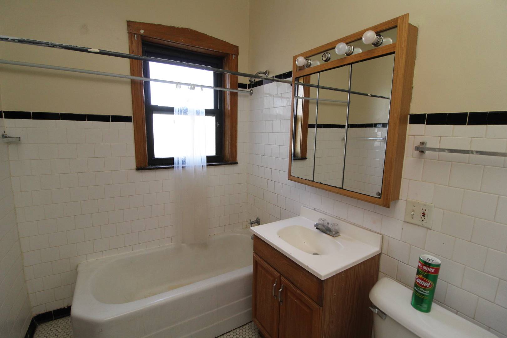 1728 W Juneway TER #1E, Chicago, IL 60626