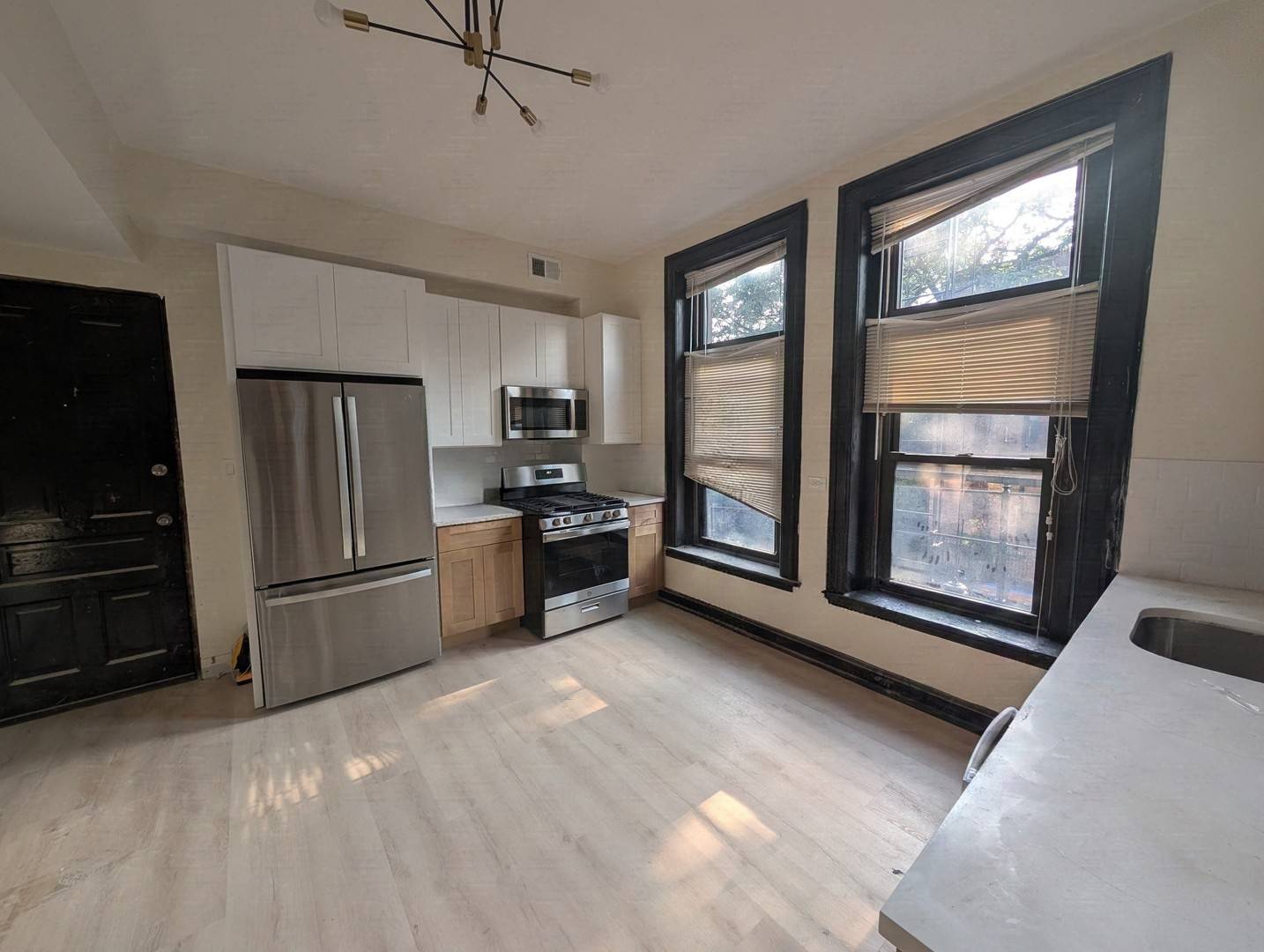 1481 W Erie ST #4F, Chicago, IL 60642