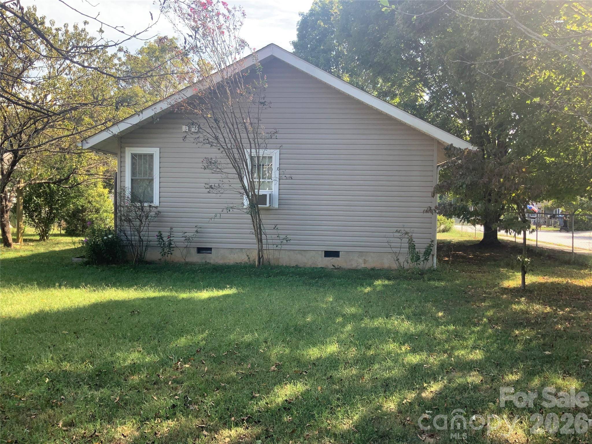 17 Buttonwood CT, Asheville, NC 28806