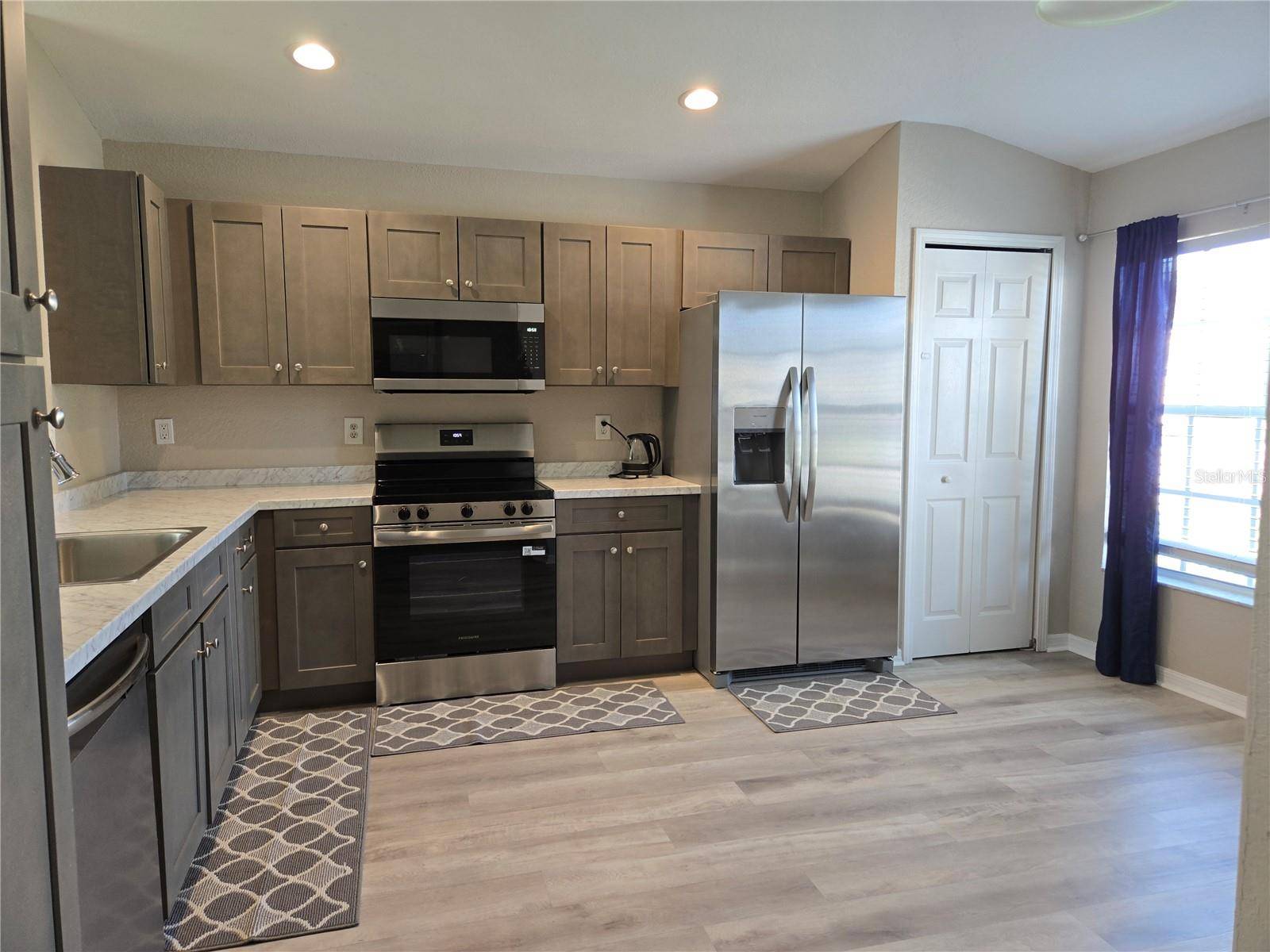 11422 MOUNTAIN BAY DR, Riverview, FL 33569