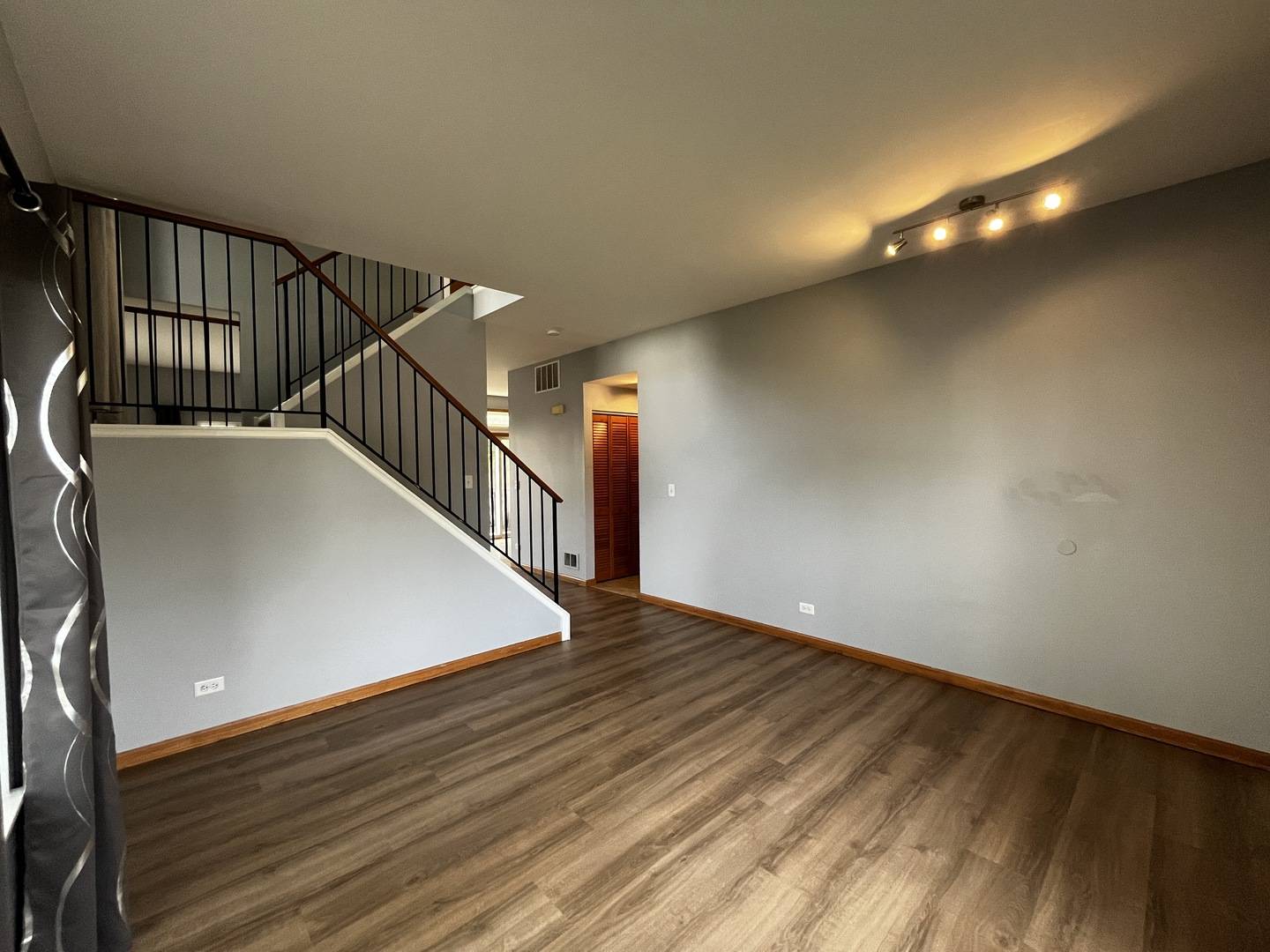 2828 Alameda CT #2828, Naperville, IL 60564