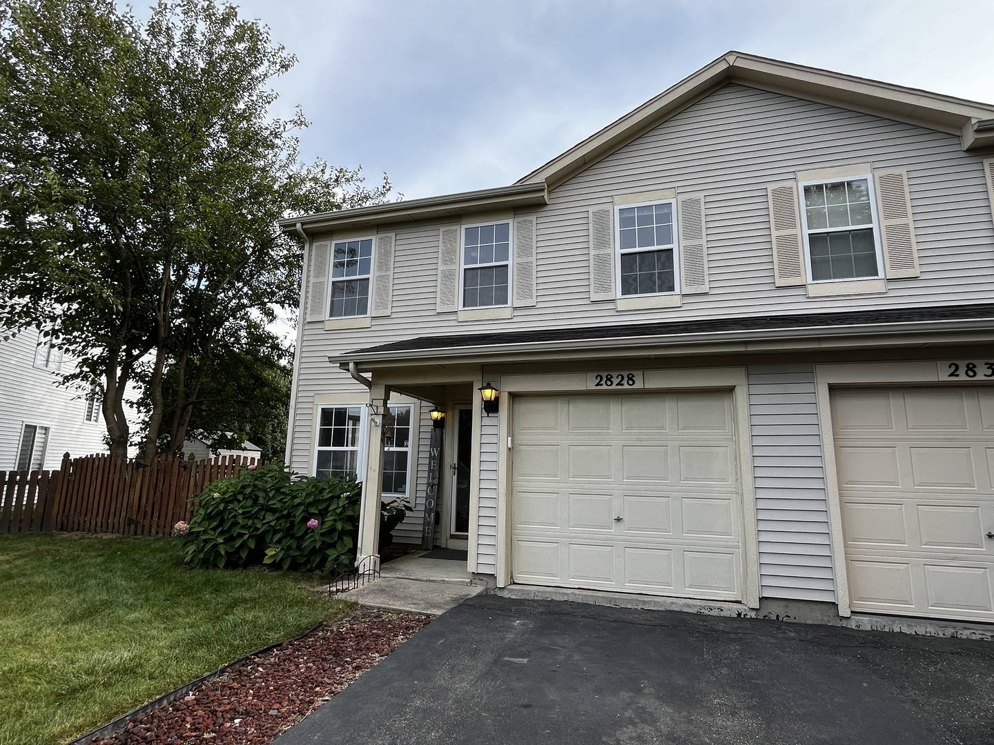 2828 Alameda CT #2828, Naperville, IL 60564
