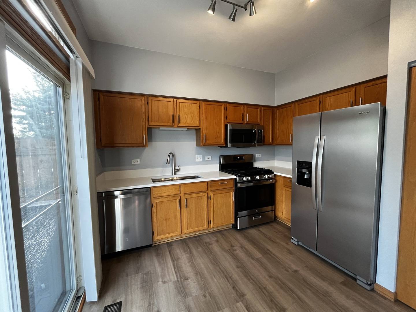 2828 Alameda CT #2828, Naperville, IL 60564