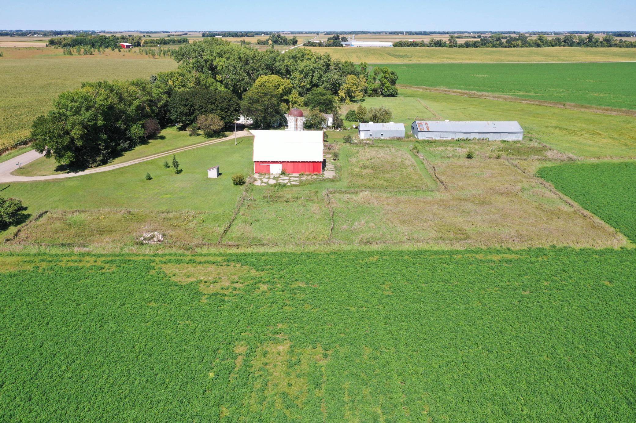 18413 60th ST SW, Prinsburg, MN 56281