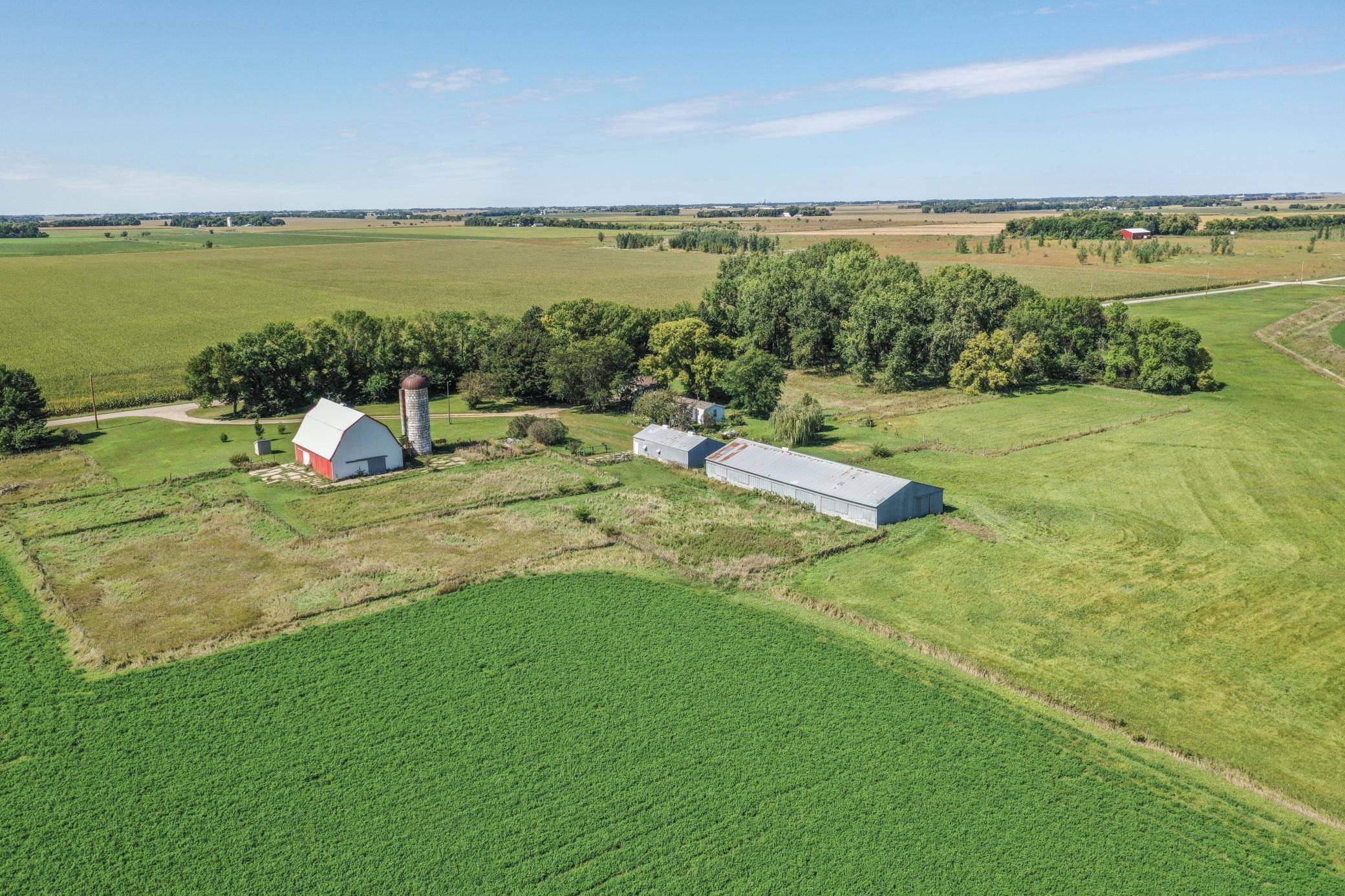 18413 60th ST SW, Prinsburg, MN 56281