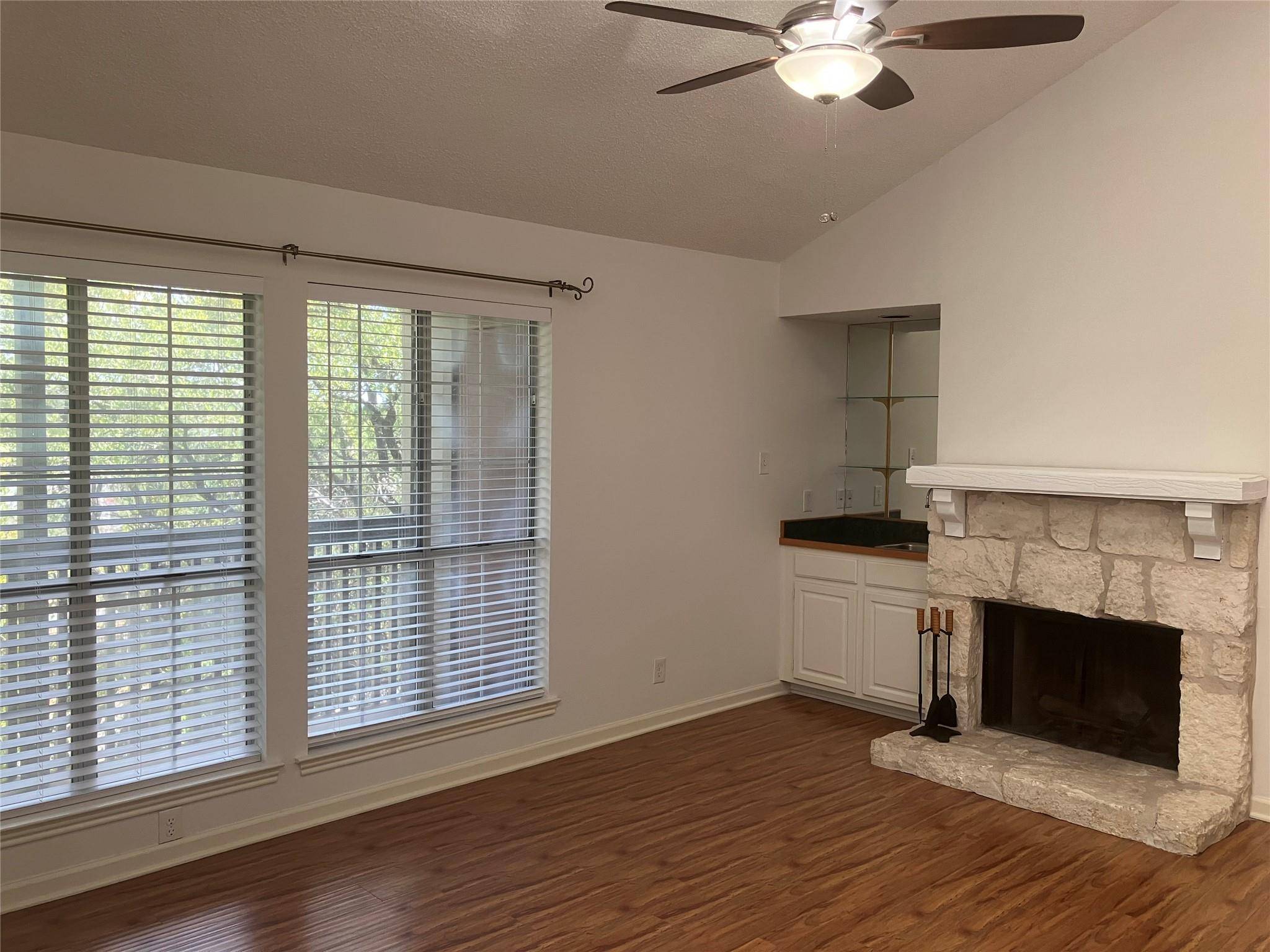 3809 Spicewood Springs RD #202, Austin, TX 78759
