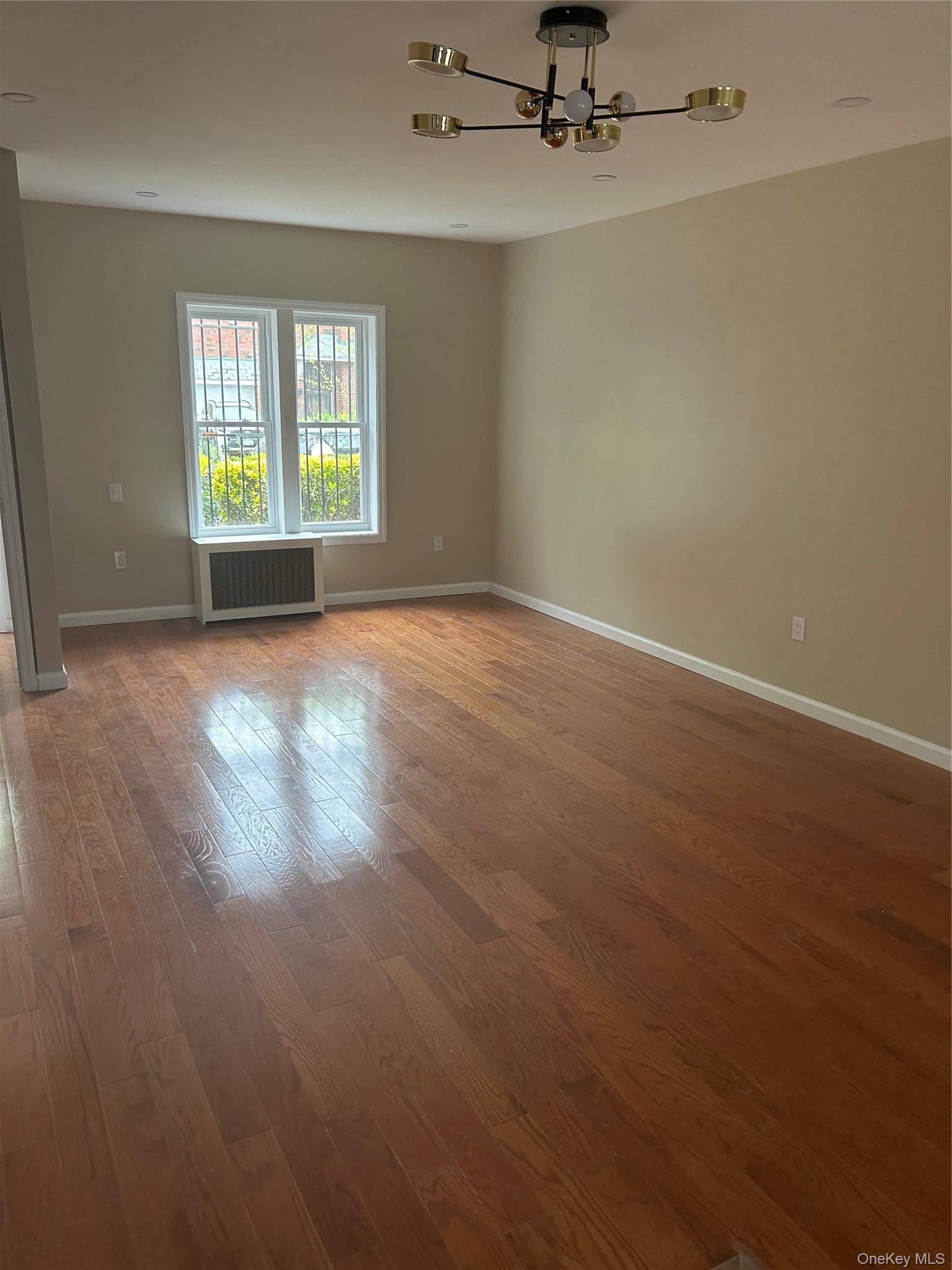 102-35 183rd PL, Hollis, NY 11423