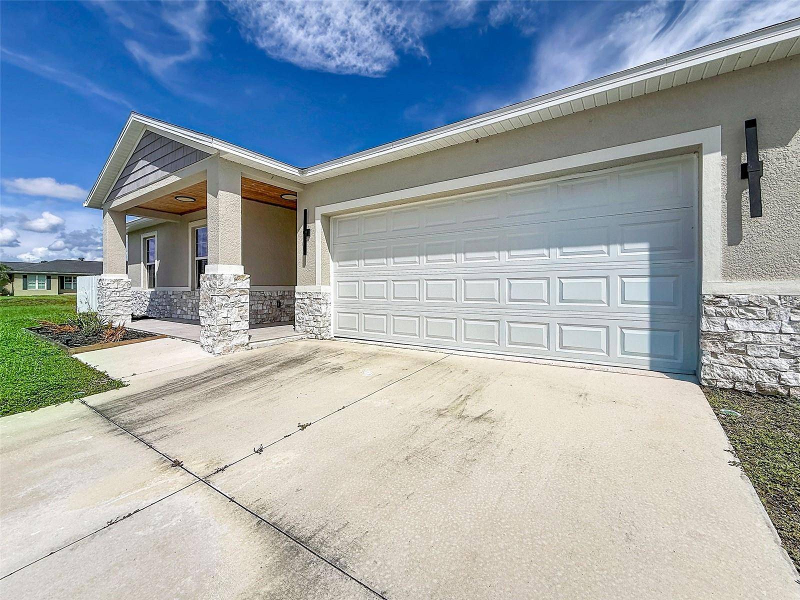 805 WHISPERING PINES RD, Cape Coral, FL 33993