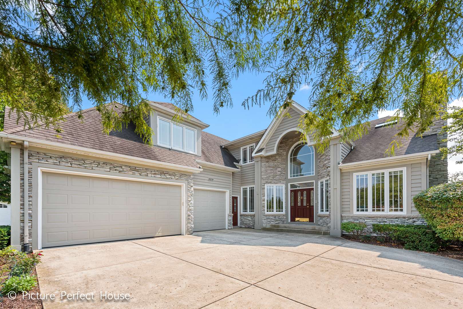 3571 SCOTTSDALE CIR, Naperville, IL 60564