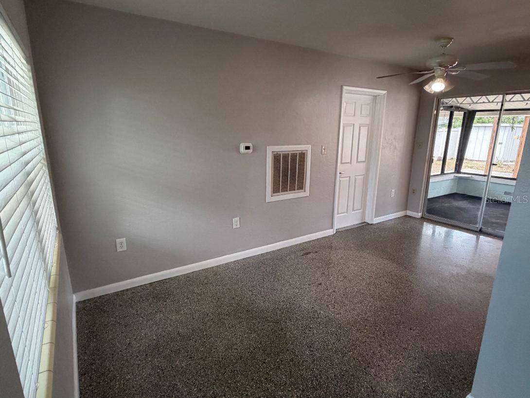 6017 43RD AVE N, St Petersburg, FL 33709