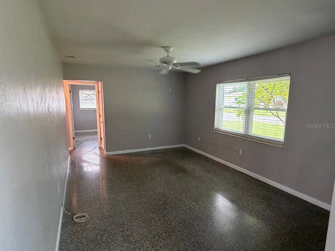 6017 43RD AVE N, St Petersburg, FL 33709
