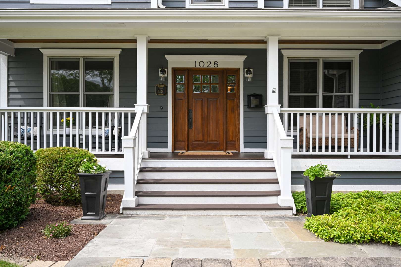 1028 Shady LN, Glen Ellyn, IL 60137