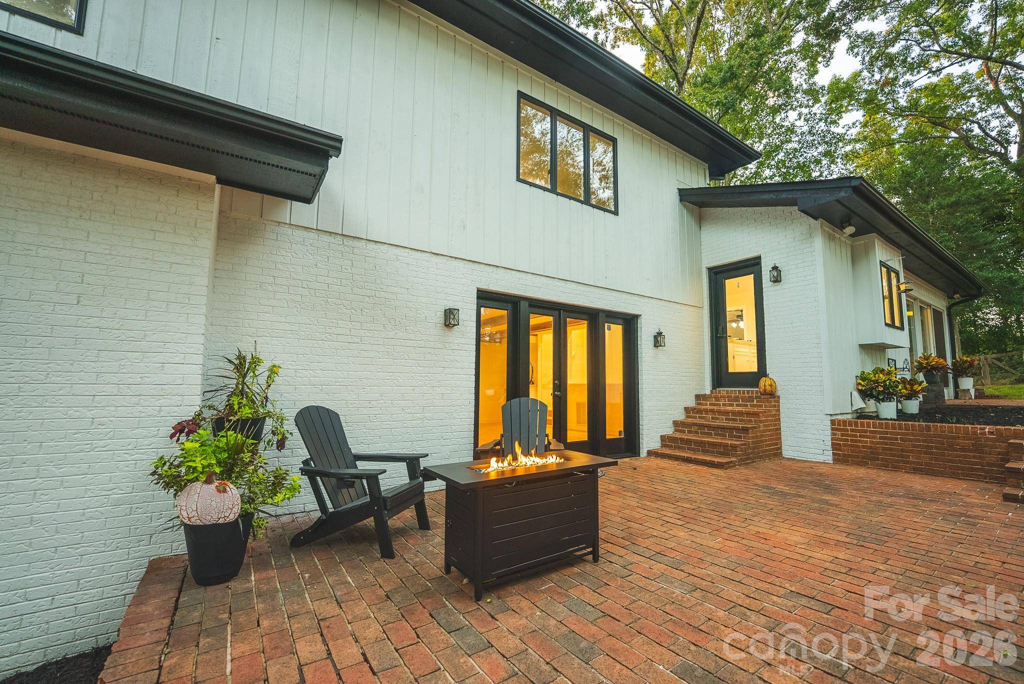 3750 11th ST NE, Hickory, NC 28601